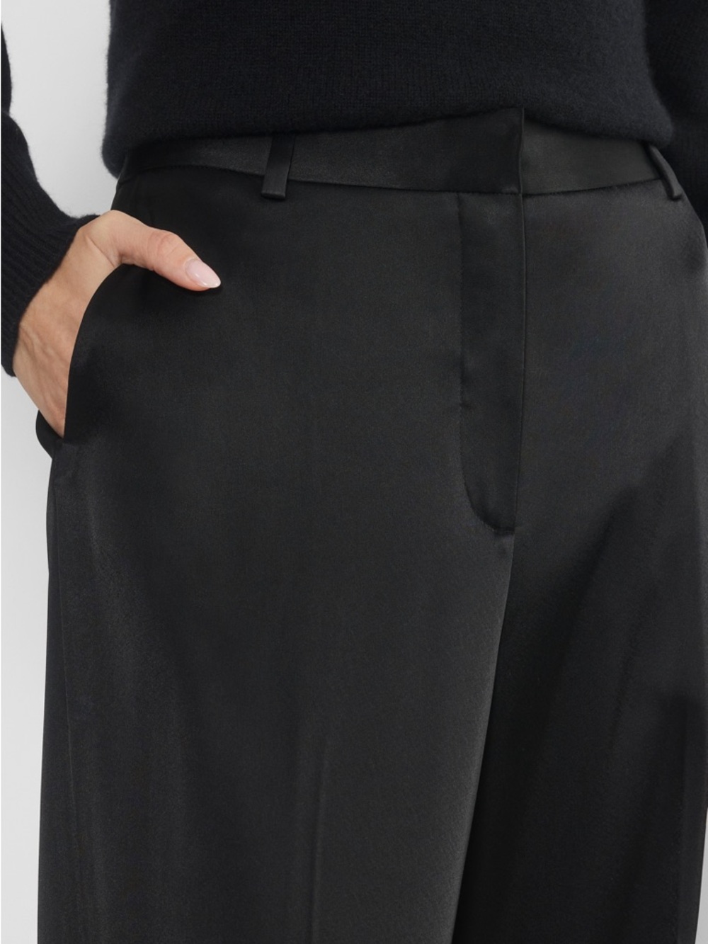 Aritzia - Babaton Agency Satin Dress Pants
